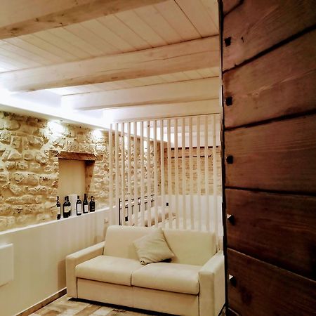 Via Mazzini Home Губбио Экстерьер фото